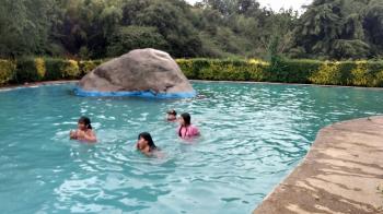 Camping La Isla (Fundo El Toyo) en Cajon del Maipo, Metropolitana